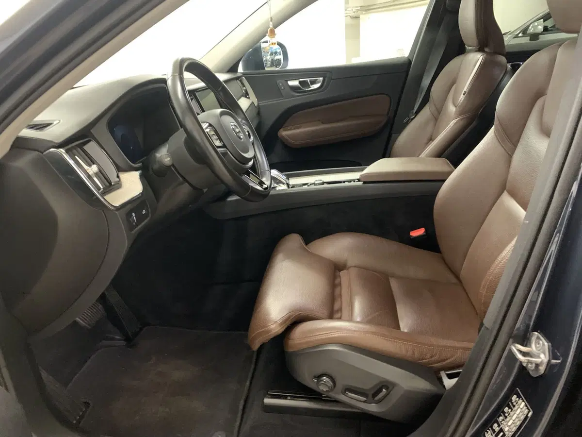 Volvo XC60 usata a Ferrara (18)