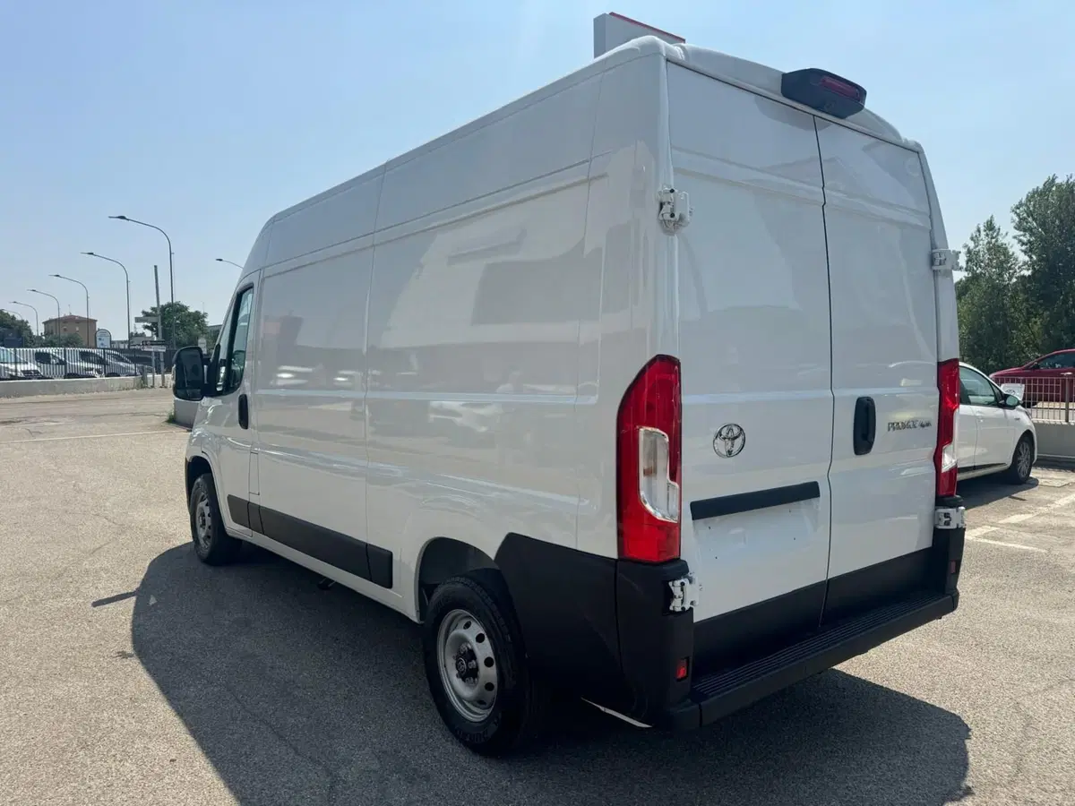 Toyota Proace Max Furgone nuova a Bologna (10)