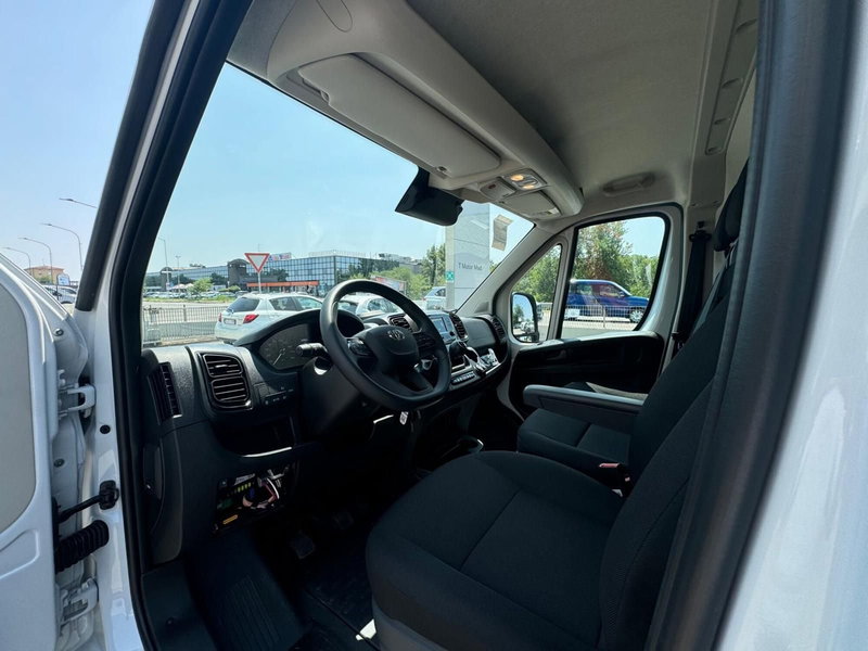 Toyota Proace Max Furgone nuova a Bologna (15)