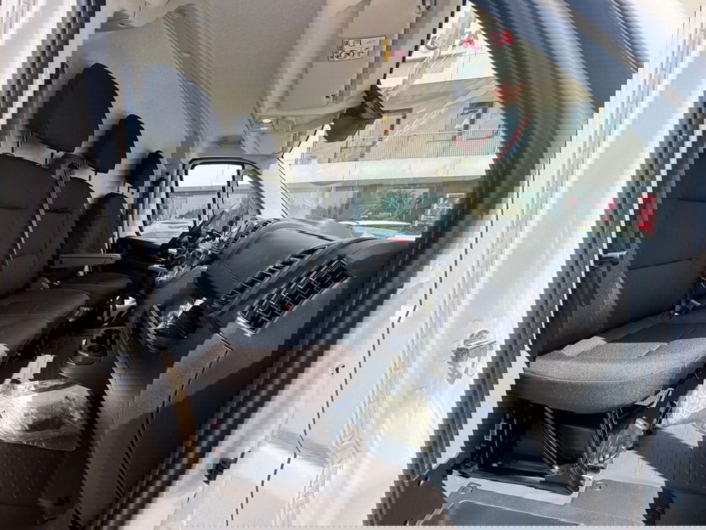 Toyota Proace Max Furgone nuova a Bologna (16)