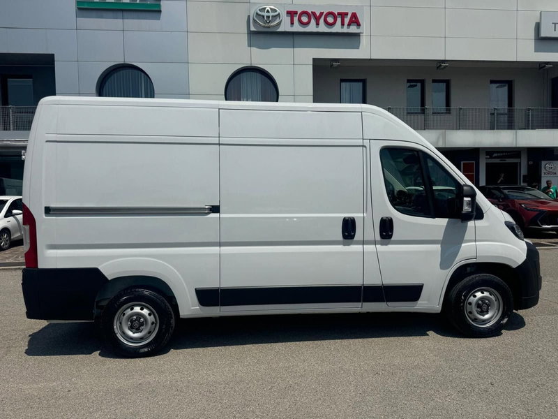 Toyota Proace Max Furgone nuova a Bologna (4)