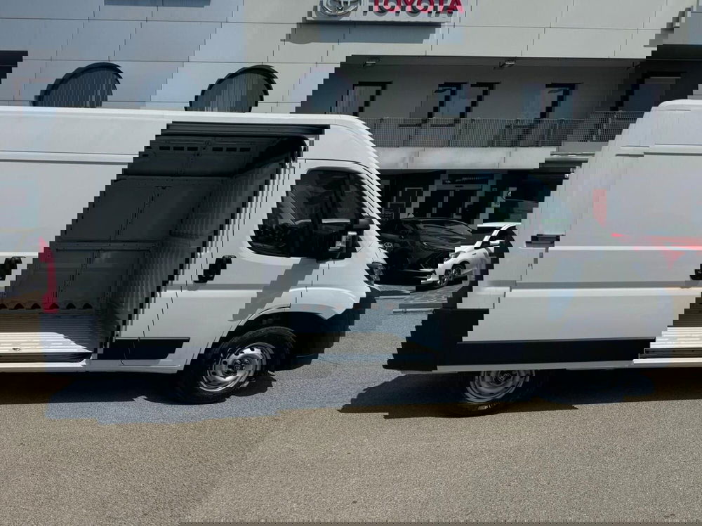 Toyota Proace Max Furgone nuova a Bologna (5)