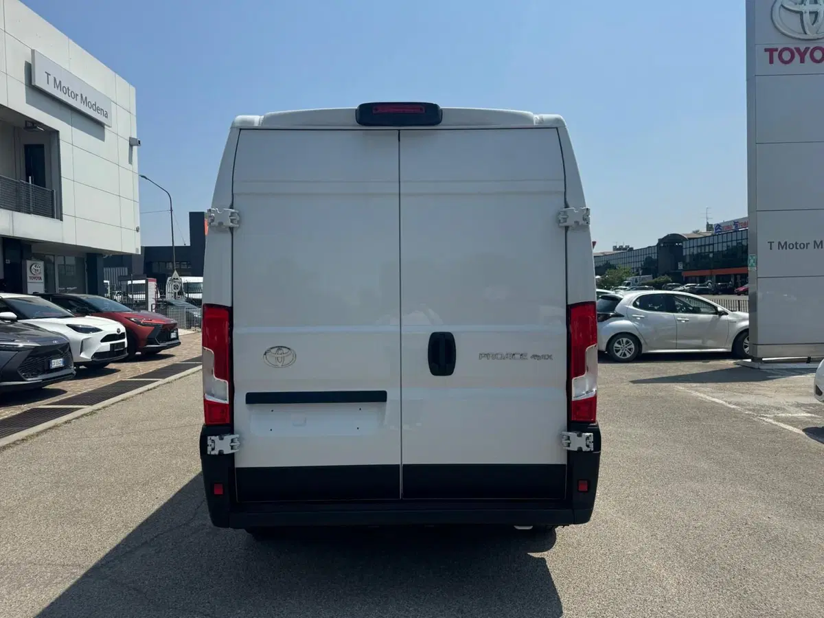 Toyota Proace Max Furgone nuova a Bologna (7)
