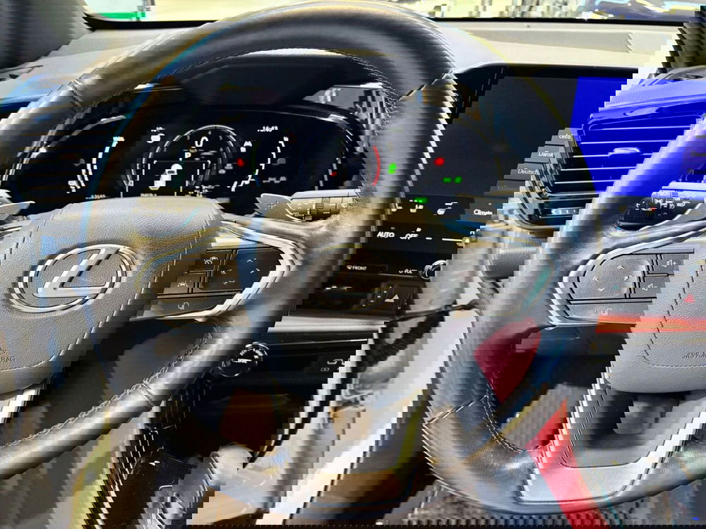 Lexus NX usata a Modena (10)