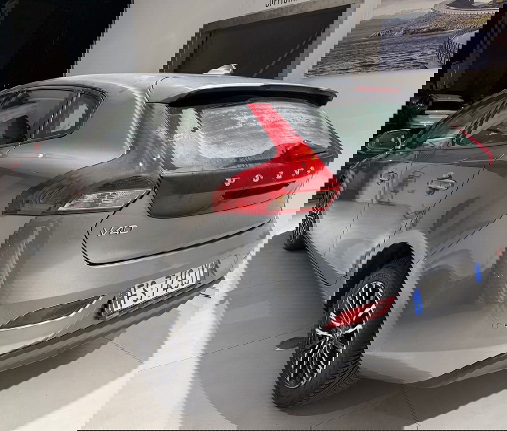 Volvo V40 usata a Parma (7)