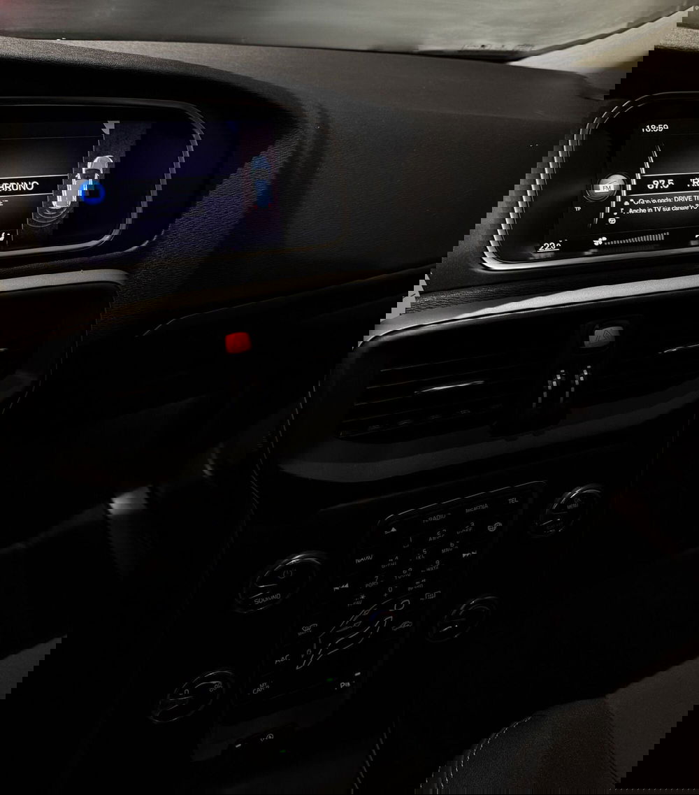 Volvo V40 usata a Parma (8)