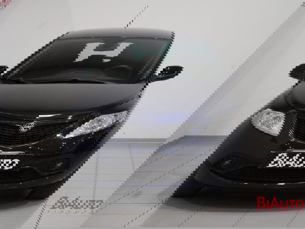 Lancia Ypsilon usata a Firenze (3)