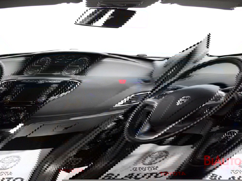 Lancia Ypsilon usata a Firenze (9)