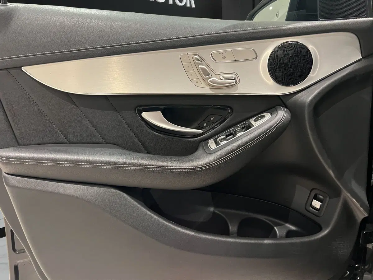 Mercedes-Benz GLC Coupé usata a Cosenza (12)