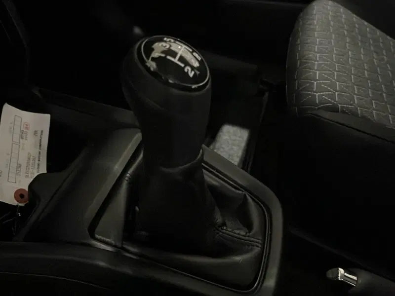 Suzuki Swift nuova a Vercelli (13)