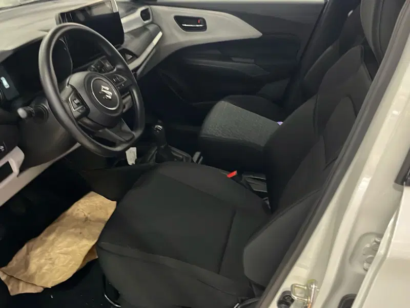 Suzuki Swift nuova a Vercelli (15)