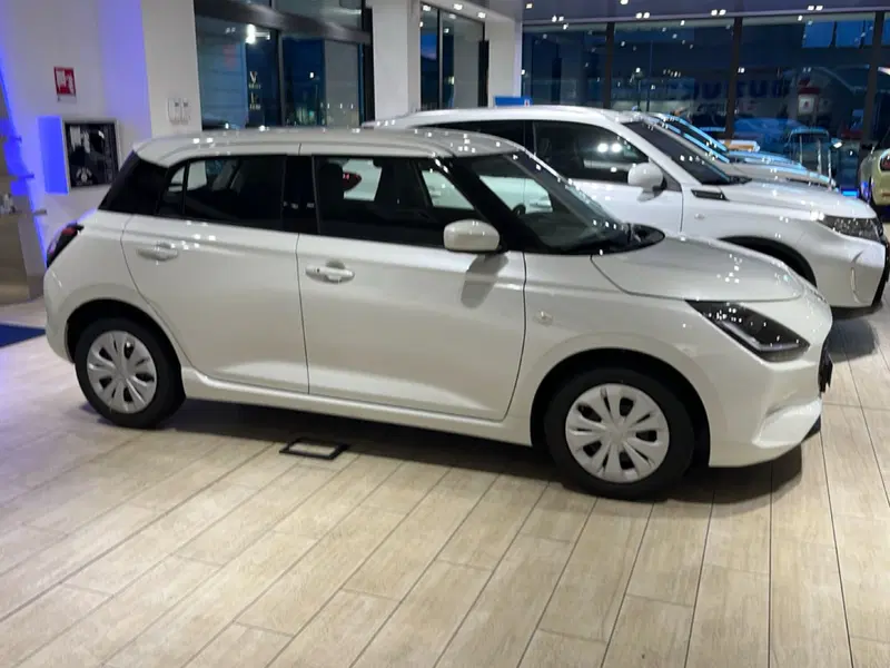 Suzuki Swift nuova a Vercelli (3)