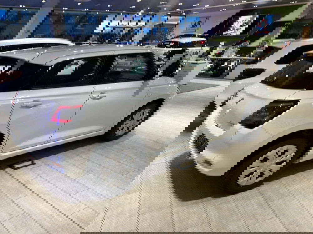 Suzuki Swift nuova a Vercelli (6)