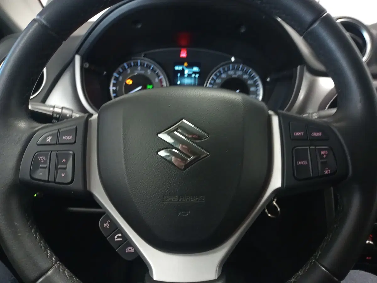 Suzuki Vitara usata a Torino (9)
