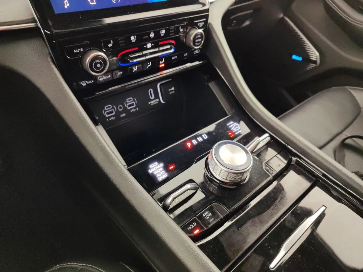 Jeep Grand Cherokee usata a Massa-Carrara (13)