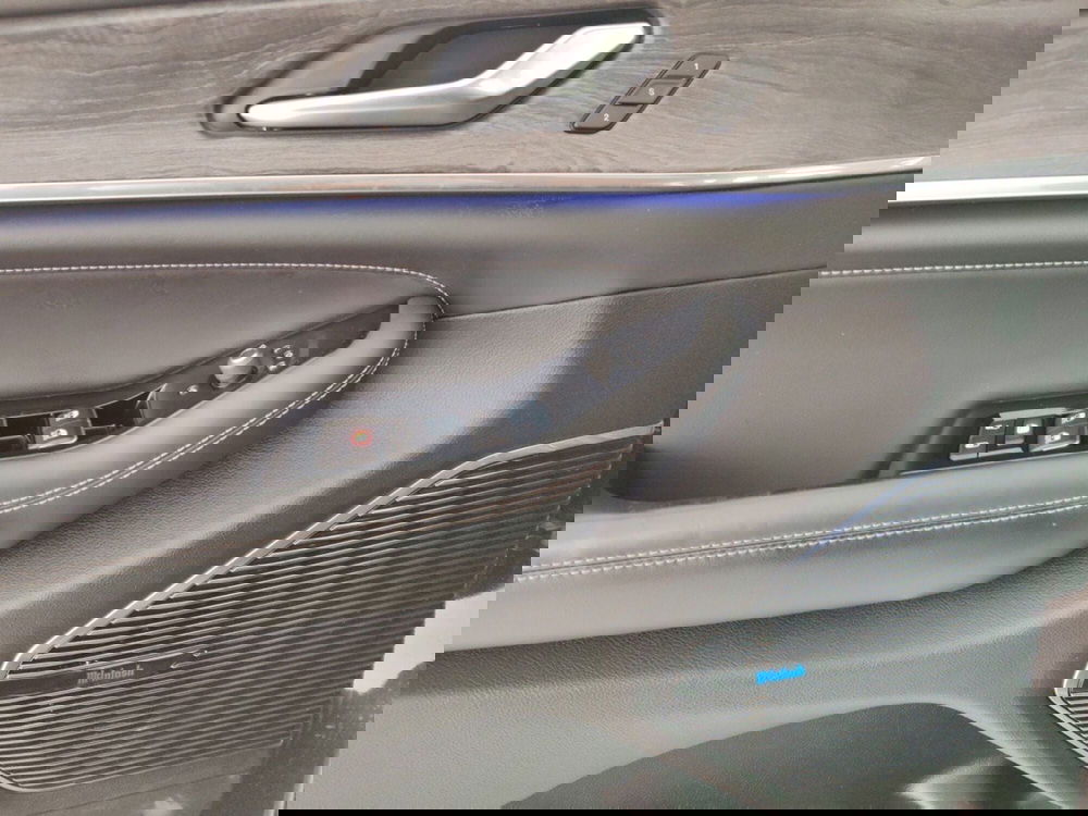 Jeep Grand Cherokee usata a Massa-Carrara (20)