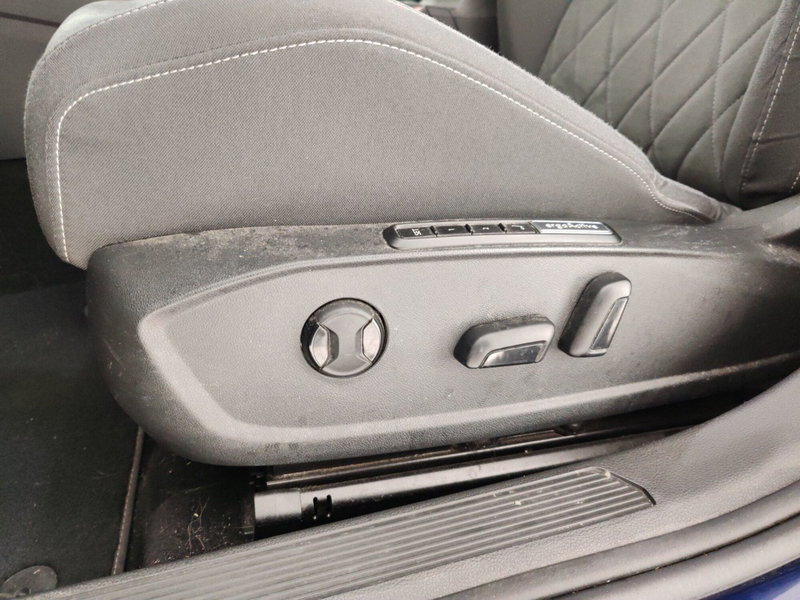 Volkswagen Golf usata a Massa-Carrara (10)