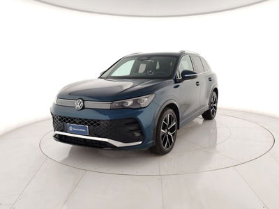 Volkswagen Tiguan Allspace 2.0 TDI SCR DSG 4MOTION R-Line del 2024 usata a Massa