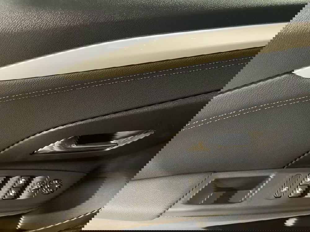 Opel Corsa nuova a Salerno (13)