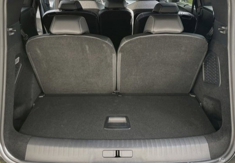 Peugeot 5008 nuova a Varese (12)