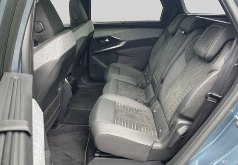 Peugeot 5008 nuova a Varese (6)