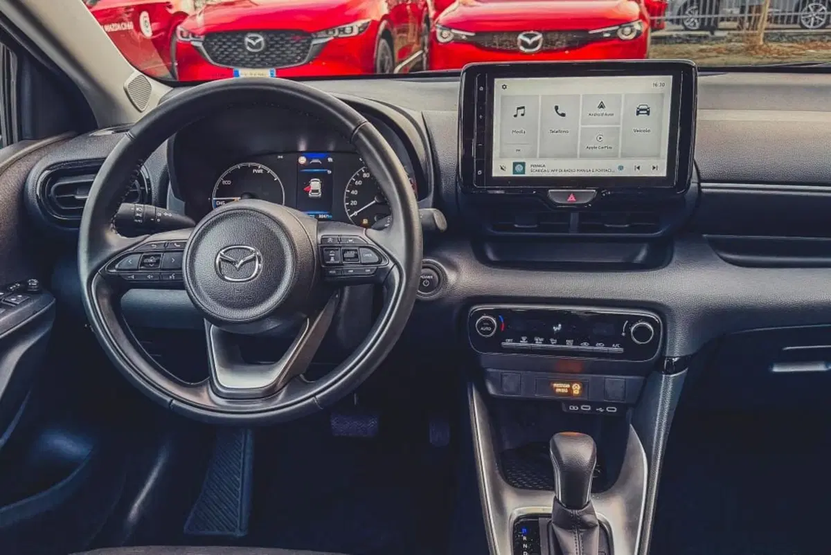 Mazda Mazda2 Hybrid usata a Vercelli (10)