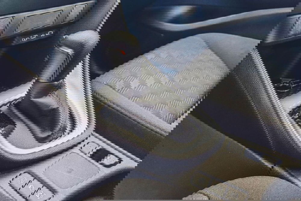 Mazda Mazda2 Hybrid usata a Vercelli (13)