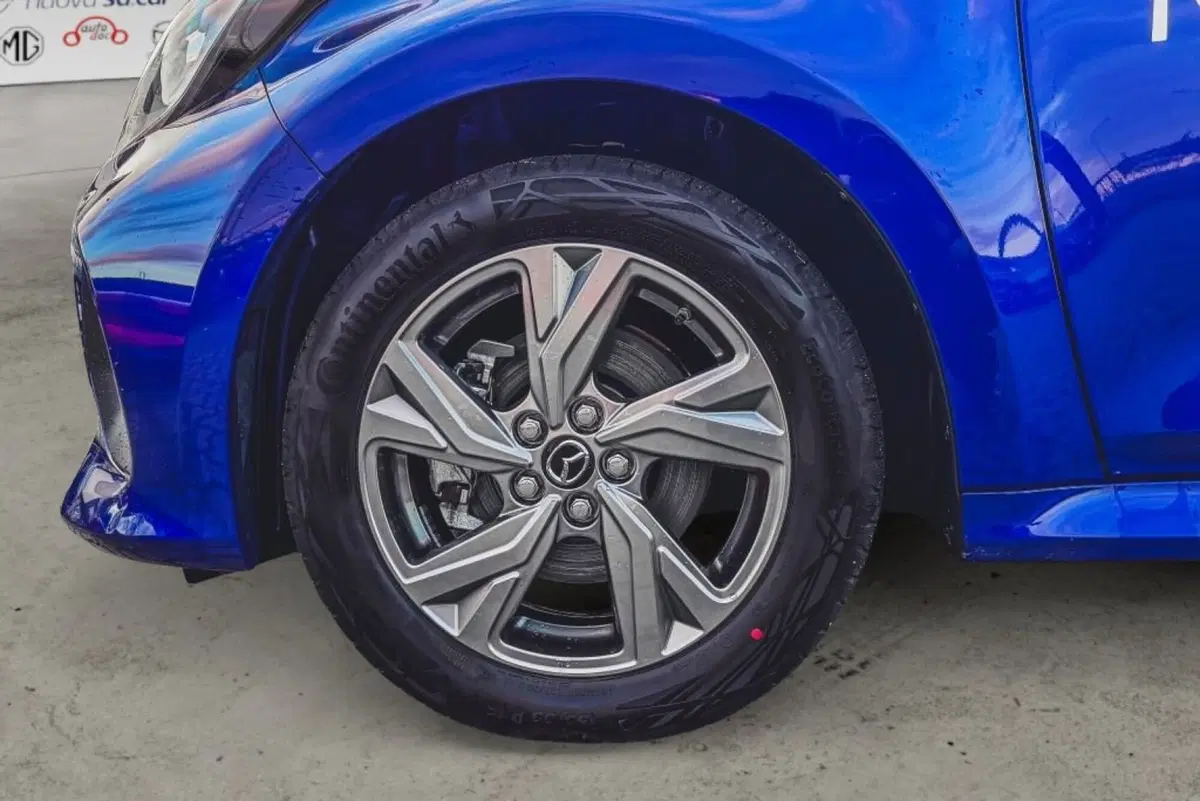 Mazda Mazda2 Hybrid usata a Vercelli (5)