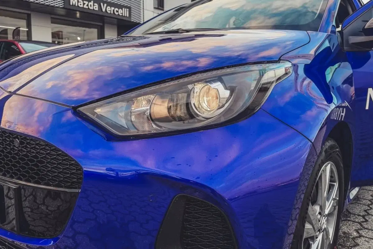 Mazda Mazda2 Hybrid usata a Vercelli (6)