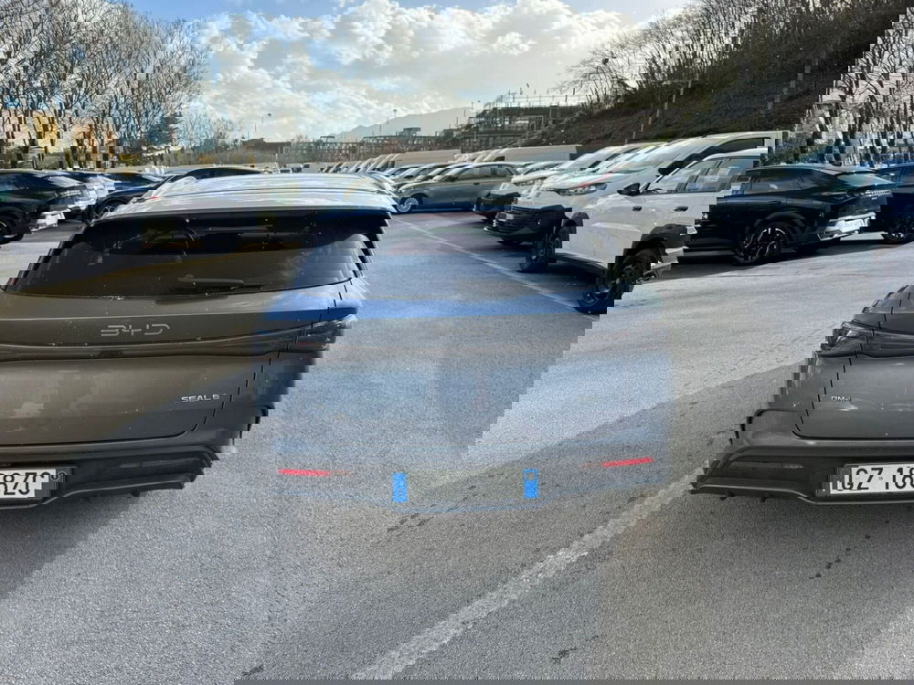 Byd Seal Station Wagon usata a Salerno (11)