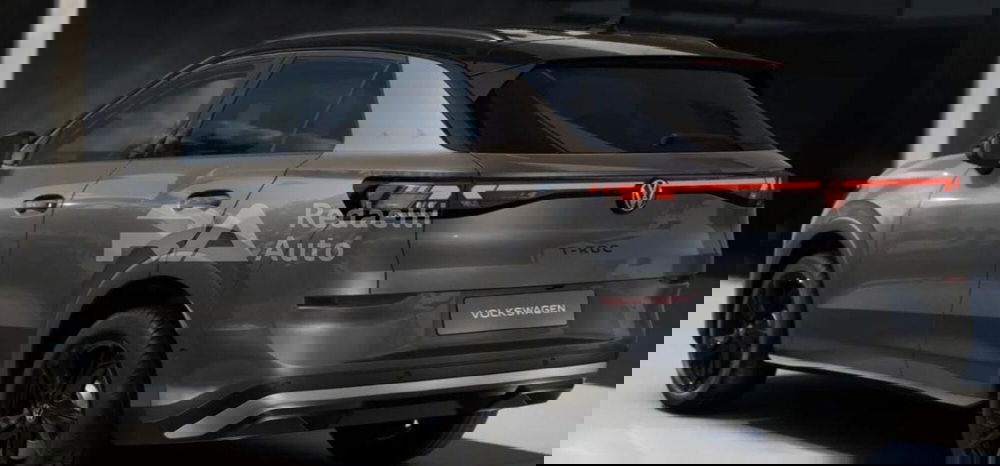 Volkswagen T-Roc nuova a Lecco (3)