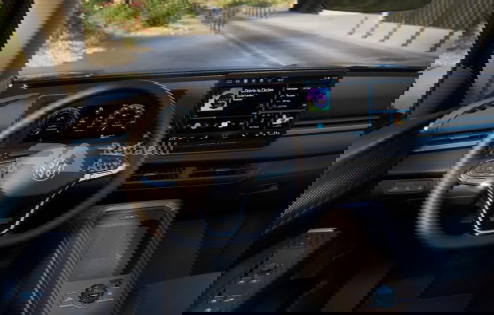 Volkswagen T-Roc nuova a Lecco (7)