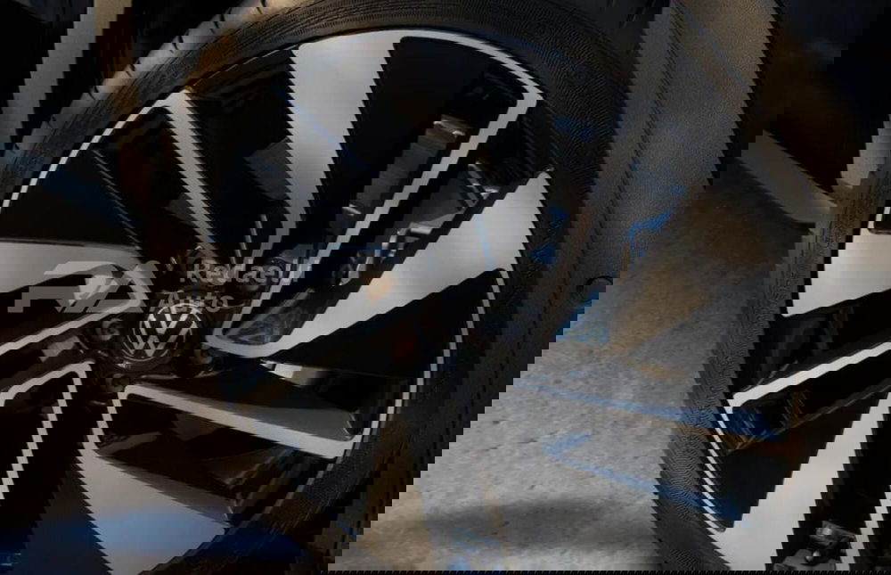 Volkswagen T-Roc nuova a Lecco (4)