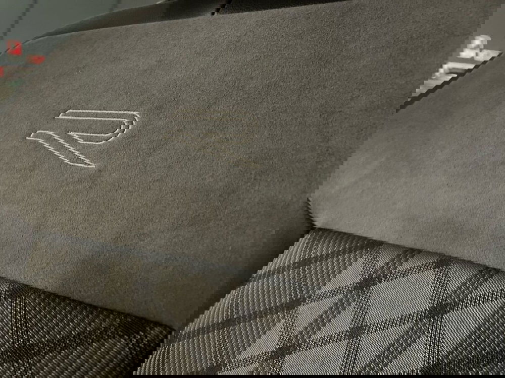 Volkswagen T-Roc usata a Prato (18)