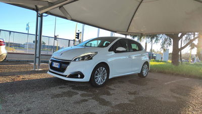 Peugeot 208 82 5 porte Touch del 2017 usata a Empoli