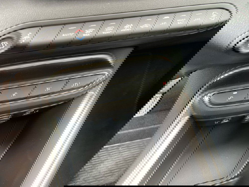 Jeep Avenger nuova a Frosinone (10)