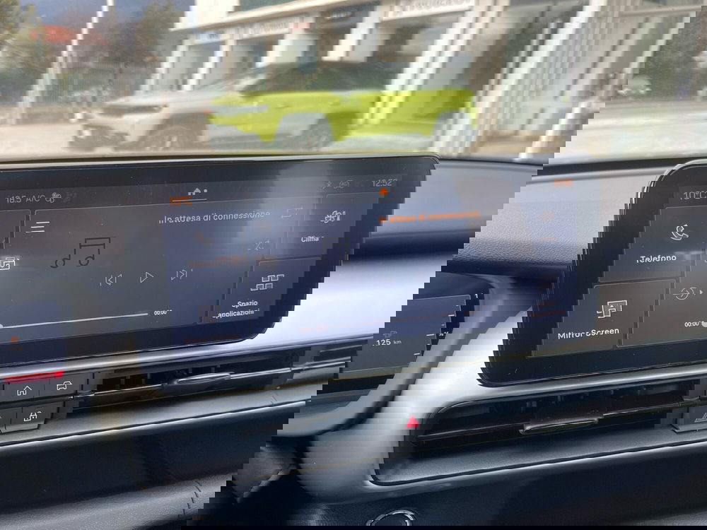 Jeep Avenger nuova a Frosinone (12)