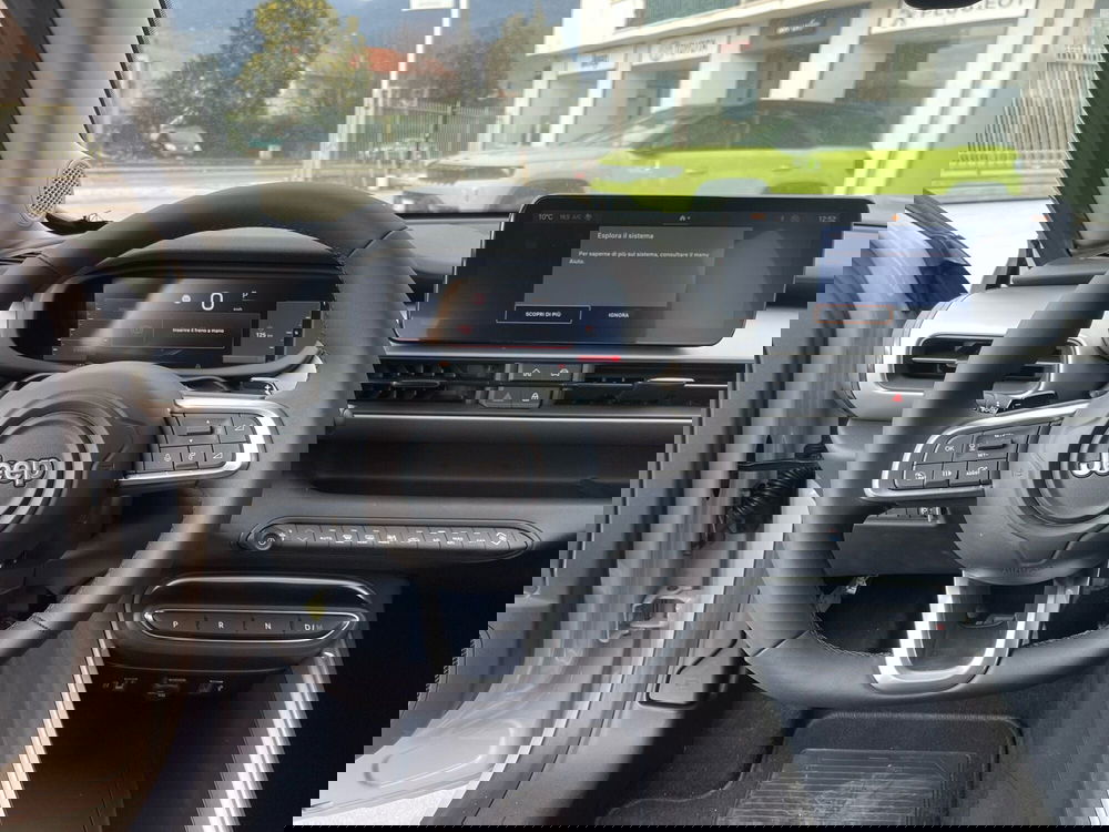 Jeep Avenger nuova a Frosinone (9)