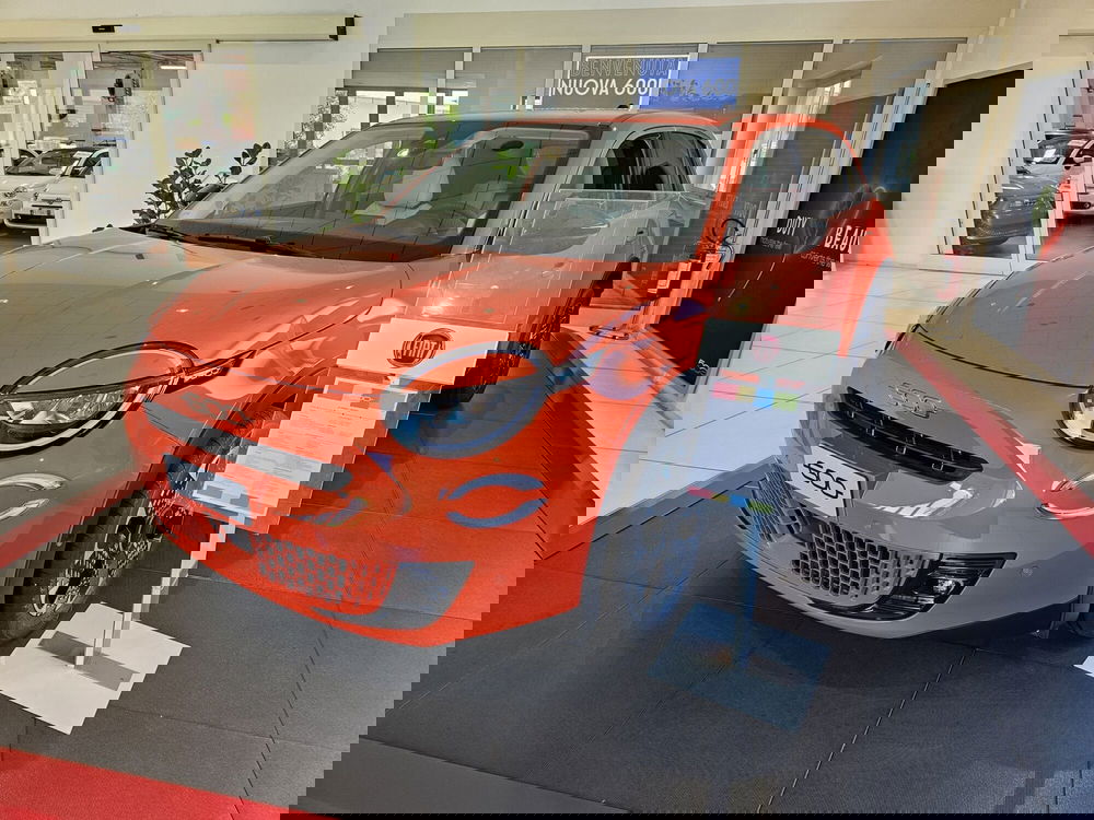 Fiat 600e nuova a Lucca