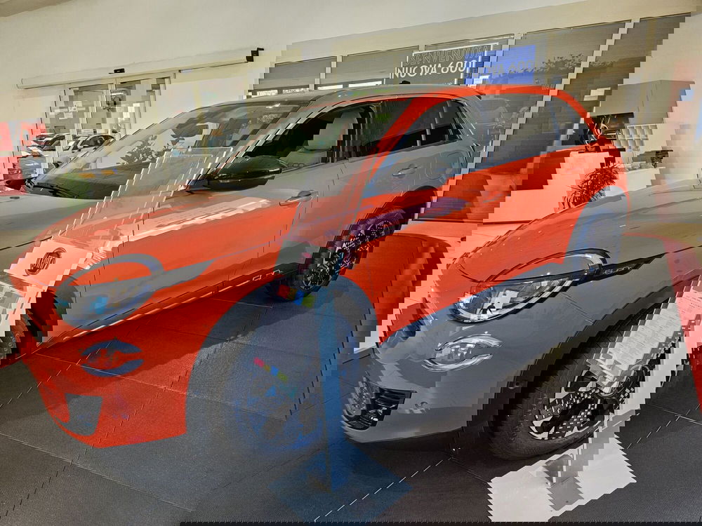 Fiat 600e nuova a Lucca (2)