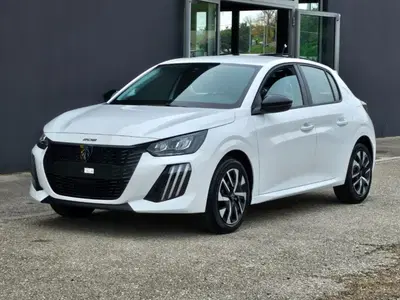 Peugeot 208 1.2 puretech Style s&amp;s 75cv nuova a Foggia