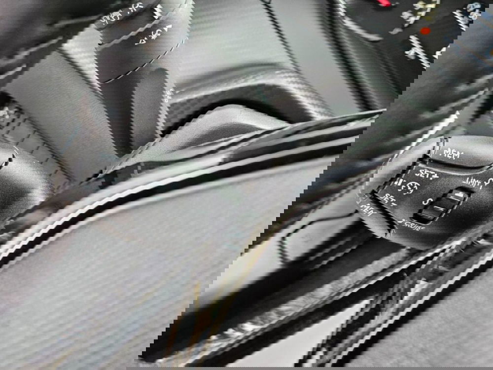 Peugeot 208 nuova a Foggia (14)