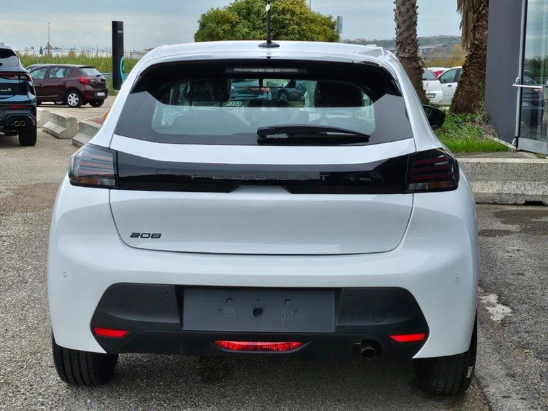 Peugeot 208 nuova a Foggia (4)