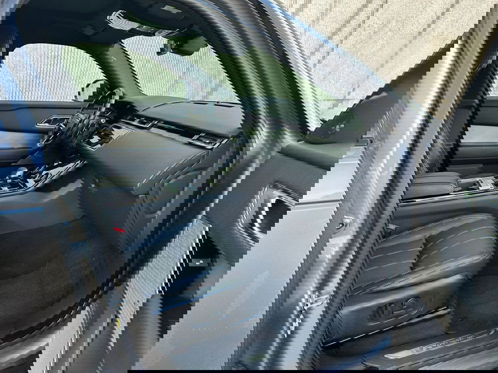 Land Rover Range Rover Velar usata a Salerno (4)