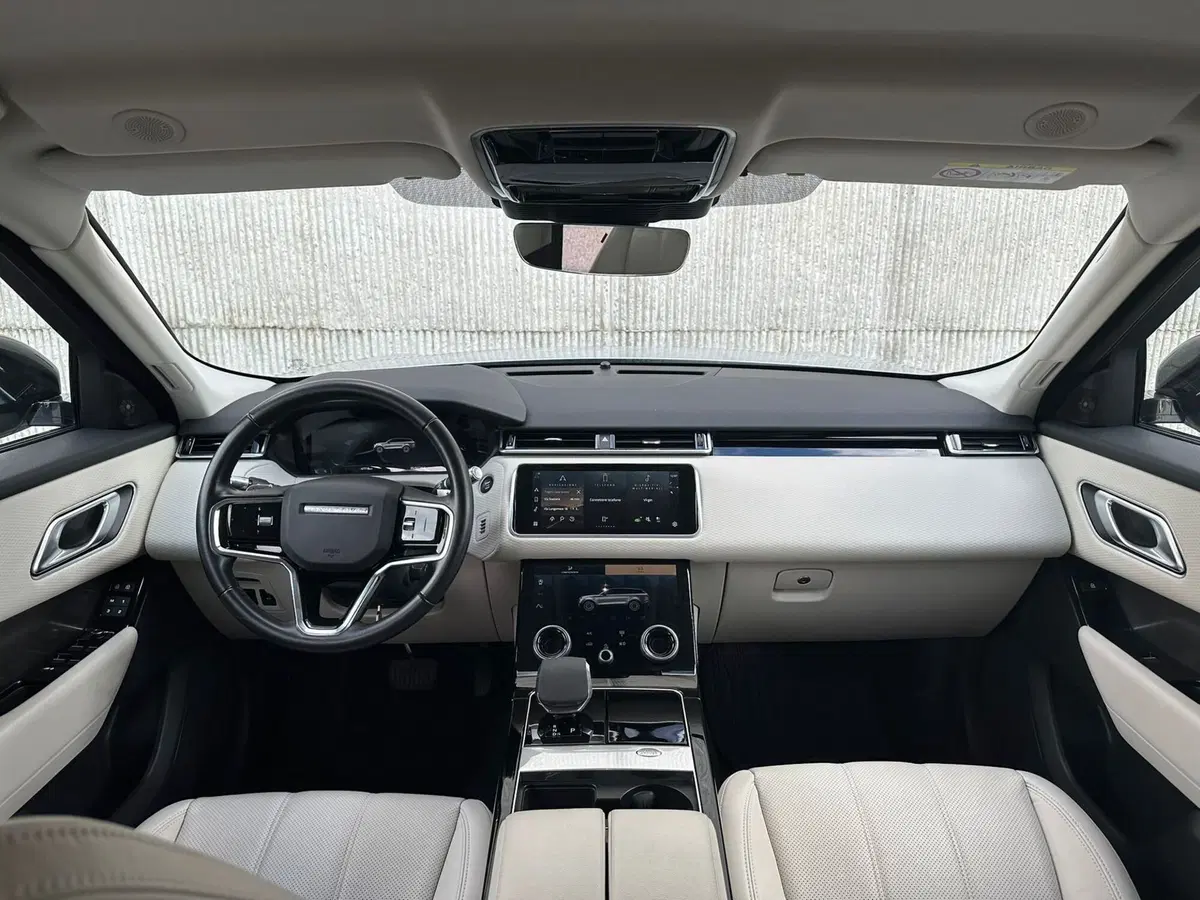 Land Rover Range Rover Velar usata a Salerno (3)