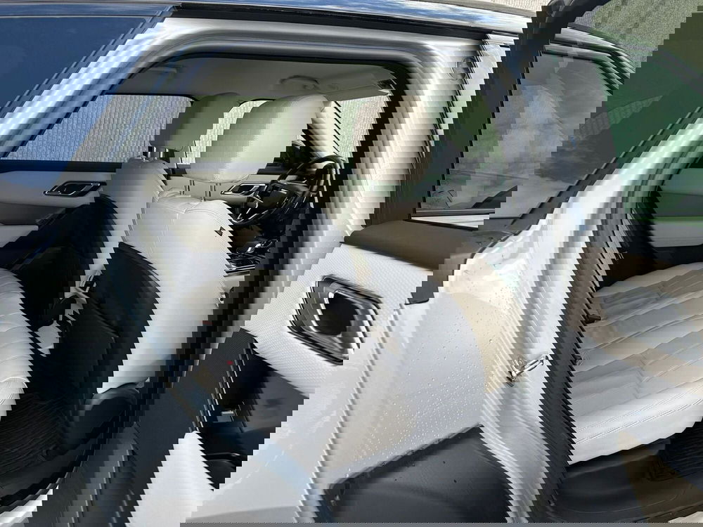 Land Rover Range Rover Velar usata a Salerno (5)