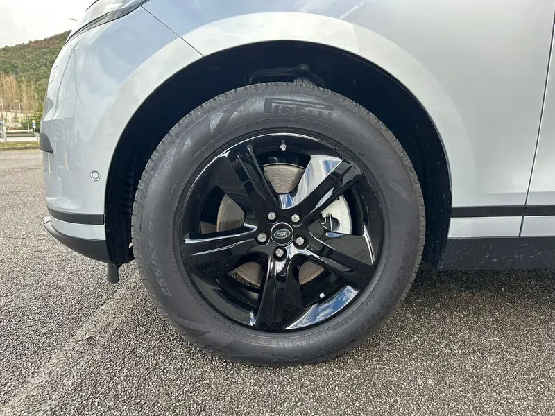 Land Rover Range Rover Velar usata a Salerno (9)