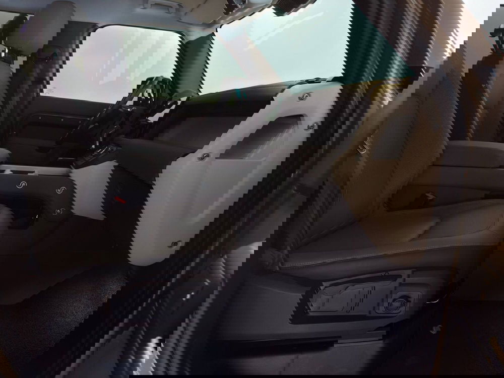 Land Rover Defender usata a Alessandria (3)