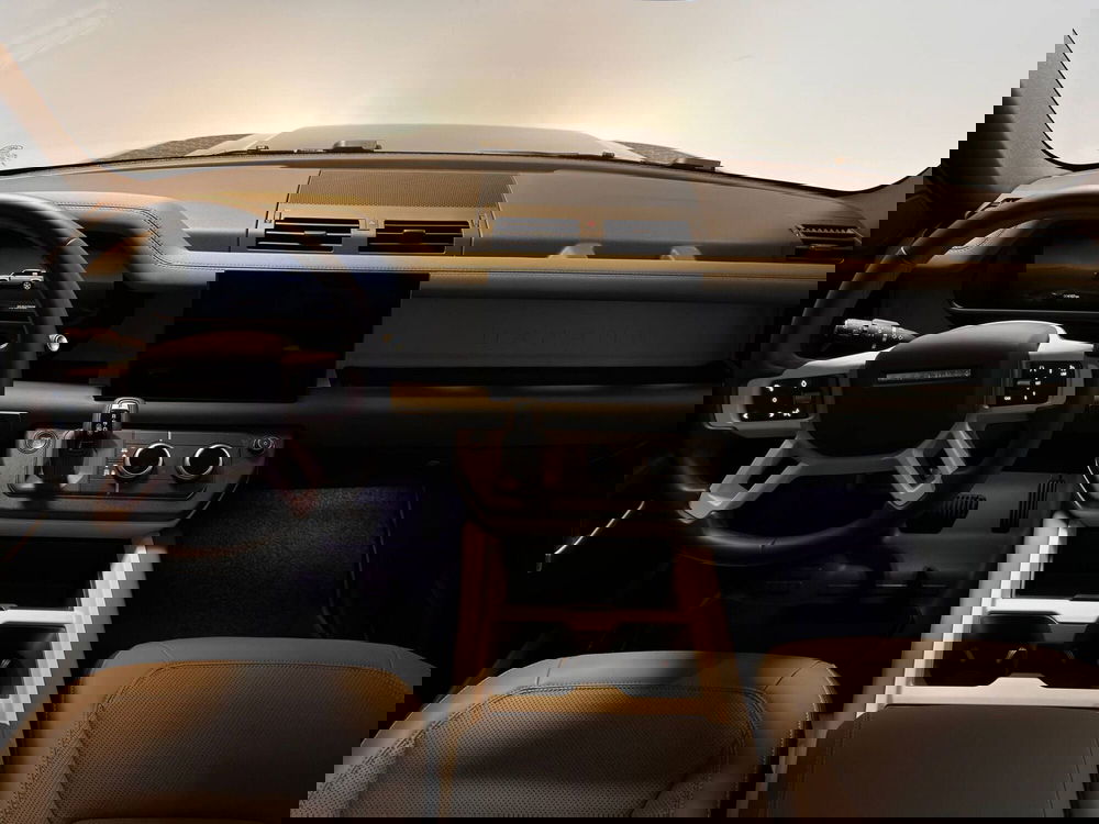 Land Rover Defender usata a Alessandria (4)