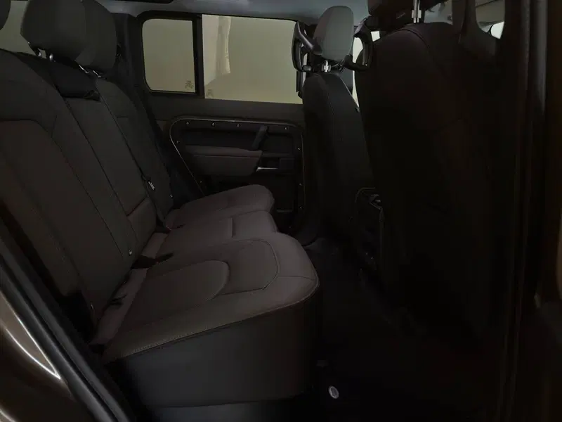 Land Rover Defender usata a Alessandria (5)